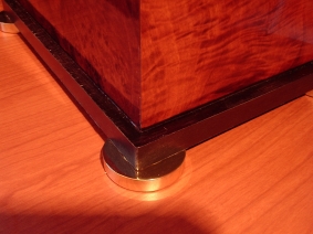 wood floors are catered for by rubber foot pads